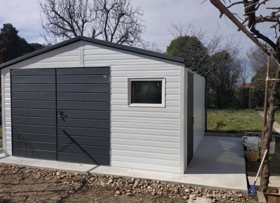 Garáže Prémium  222